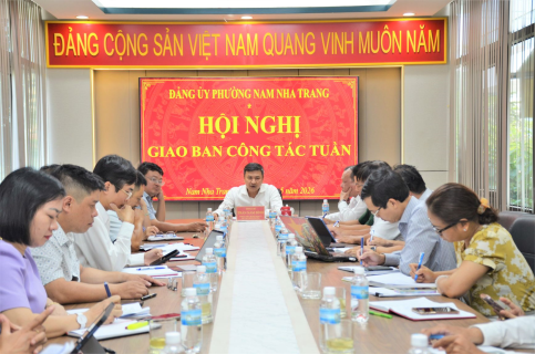 Phát động đợt sinh hoạt chính trị 'Tự soi, tự sửa' trong toàn Đảng bộ phường